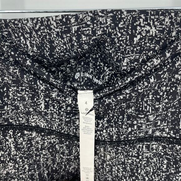 Lululemon Wunder Under Crop High Rise 21" Luon Suited Jacquard Black Size 4 - Picture 8 of 11